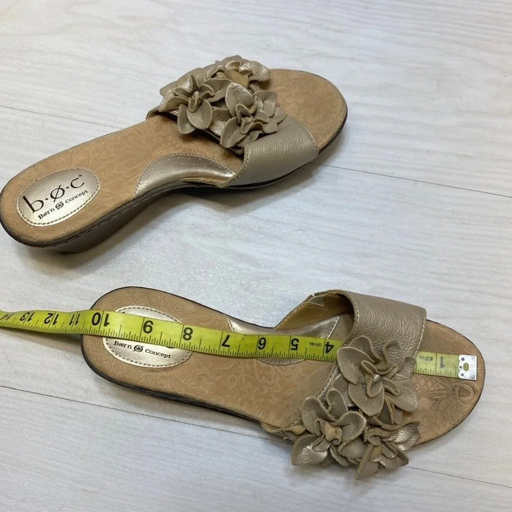 B.O.C.‎ Womens 10 Wedge Sandals Floral Metallic Gold C12146 Bohemian Slides